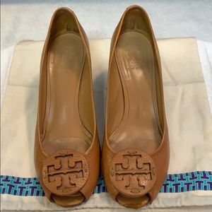 Camel Tory Burch Wedges